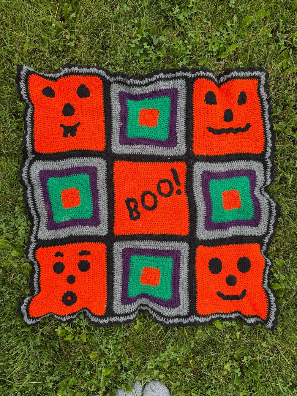 Vintage Handmade Crochet Halloween Blanket Pumpkin Ghost Granny Square Throw Boo